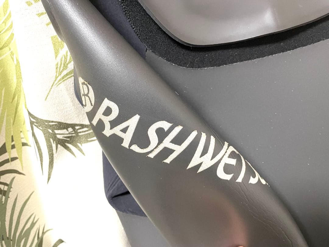 ✳️美品★RASH★5×3mmセミドライ★L〜XL位★高級裏起毛★信頼の国産品