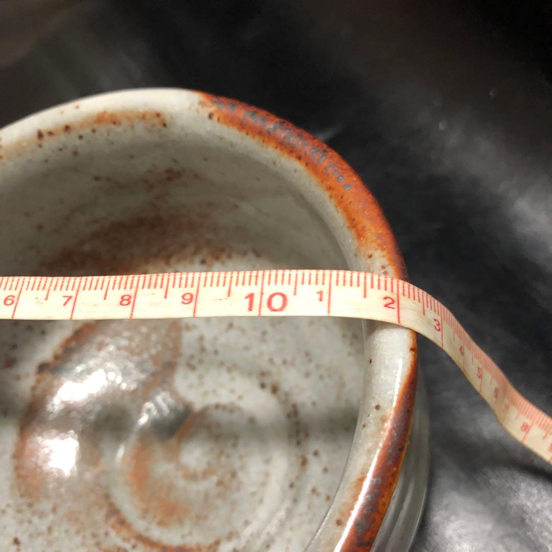 美しい古美術◆蔵から凄みのある古そうな鼠志野焼の抹茶茶碗が出て来ました。茶道具