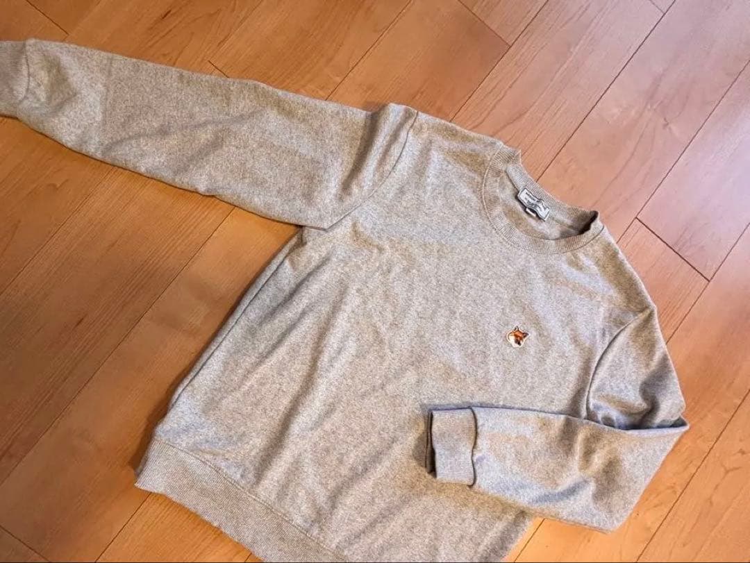 MAISON KITSUNÉ グレー クルーネック スウェット