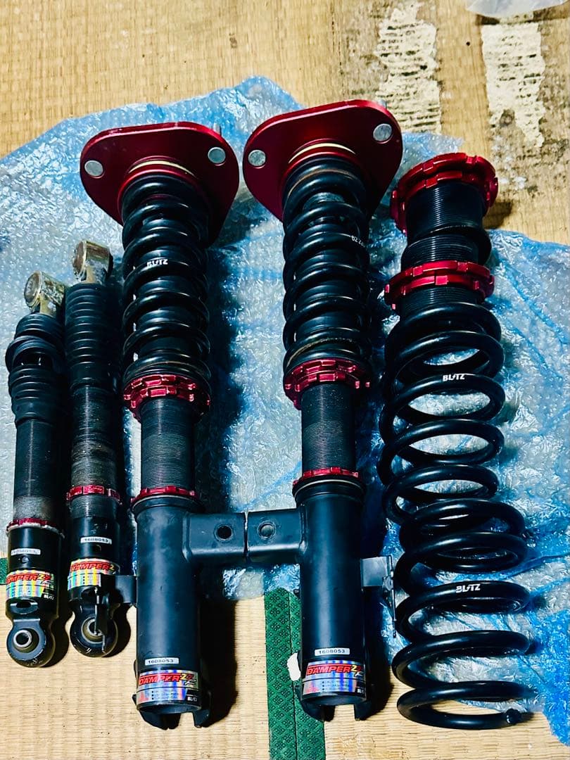 見切り処分！ハリアー　BLITZ ダンパーZZR