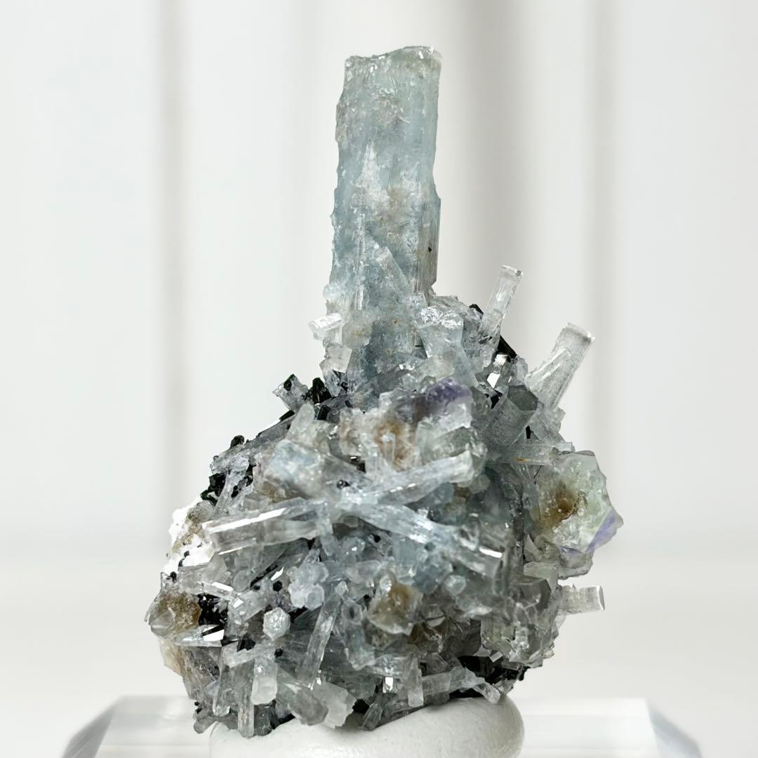 ベリル　アクアマリン　クラスター　鉱物標本　原石　天然石　ストーン　3種共生