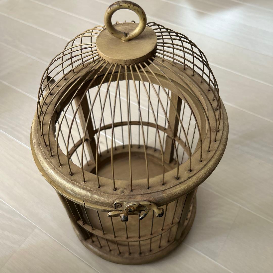 アンティークゴールドの鳥かご