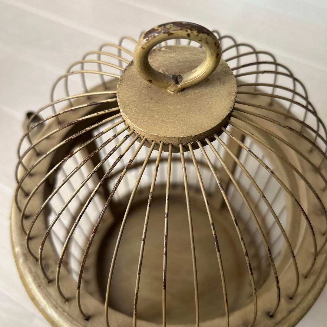 アンティークゴールドの鳥かご