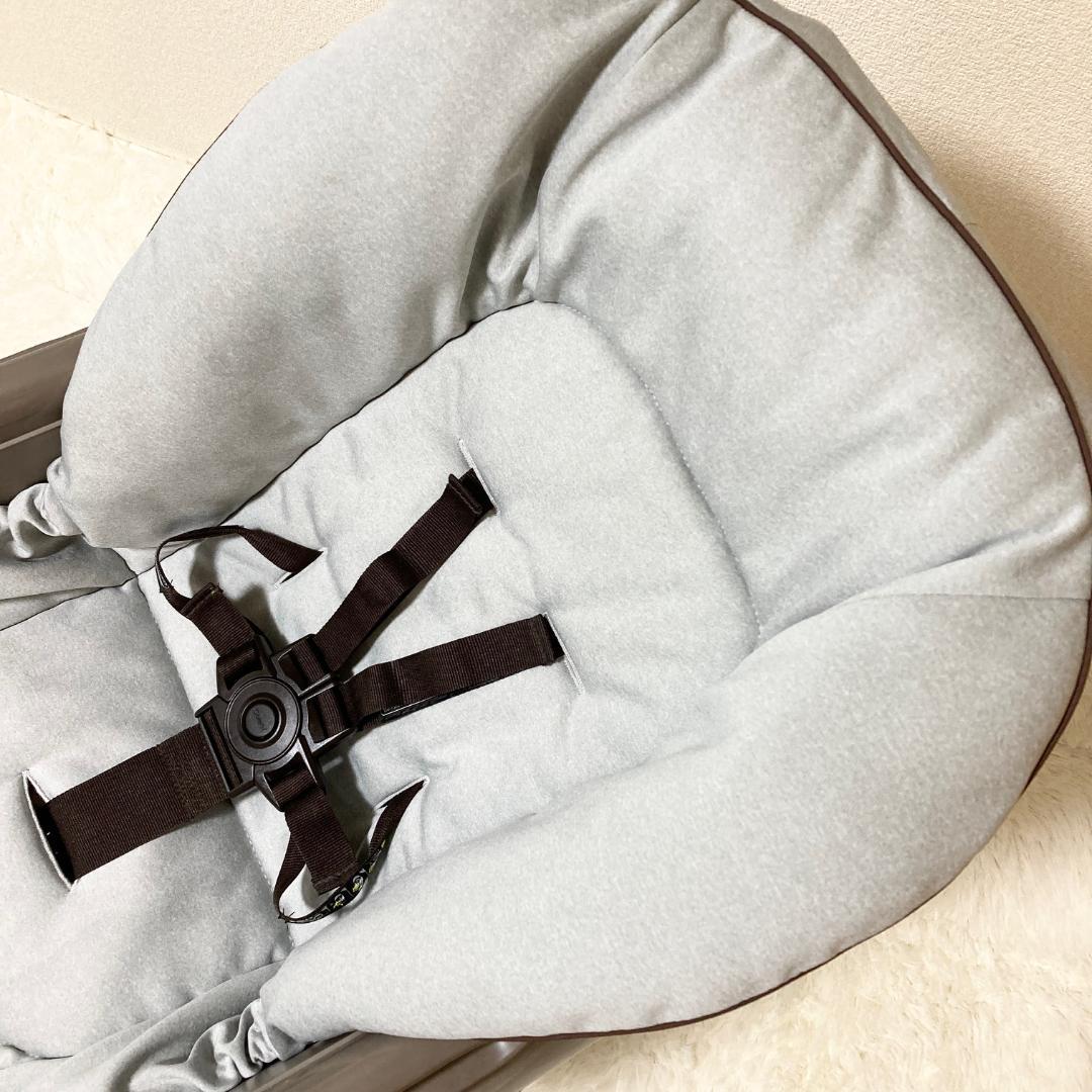 コンビ ネムリラ オートスウィング 電動ハイローチェア　4輪キャスター　グレー