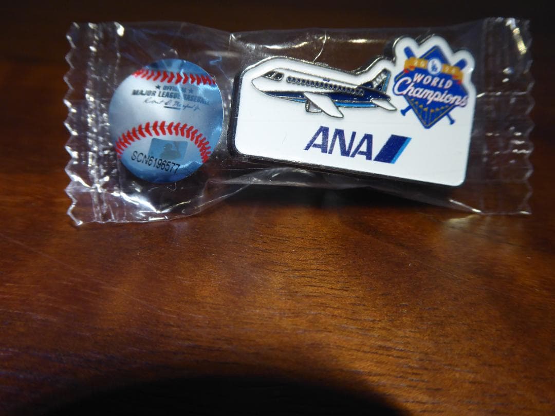 ボブルヘッド　ムーキーベッツ5/13配布＋ANA公式PINバッジ