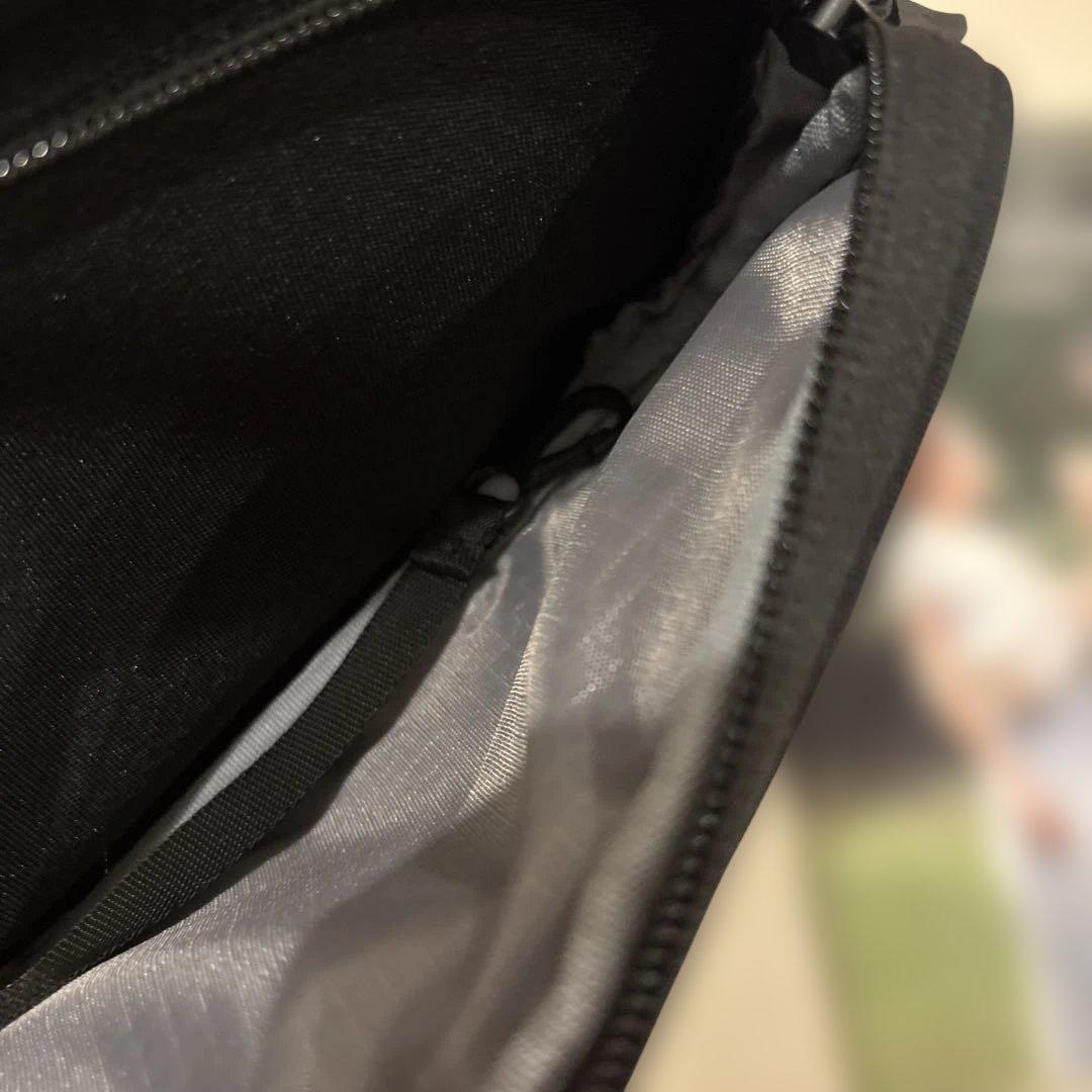 POMULU 2way ヒップシート ブラック