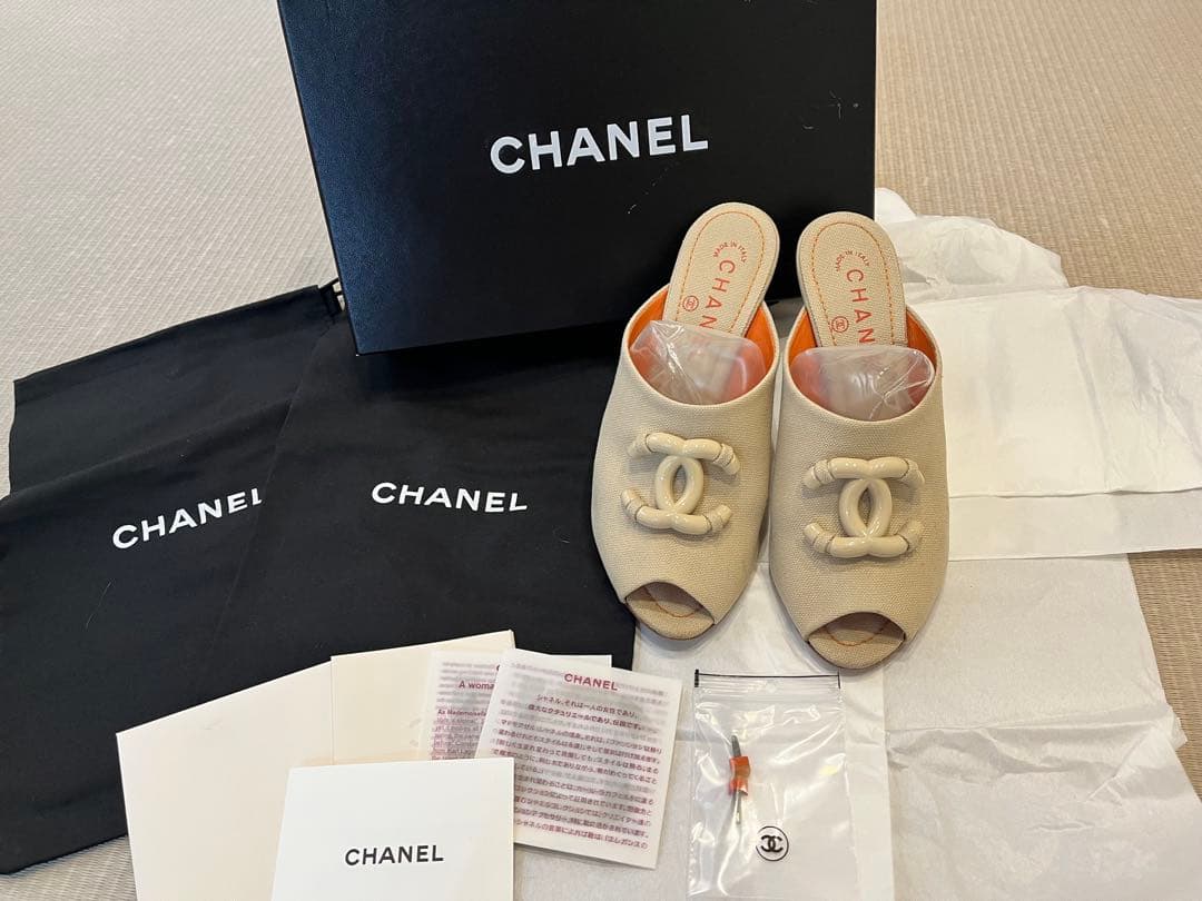 CHANEL ベージュ ミュール