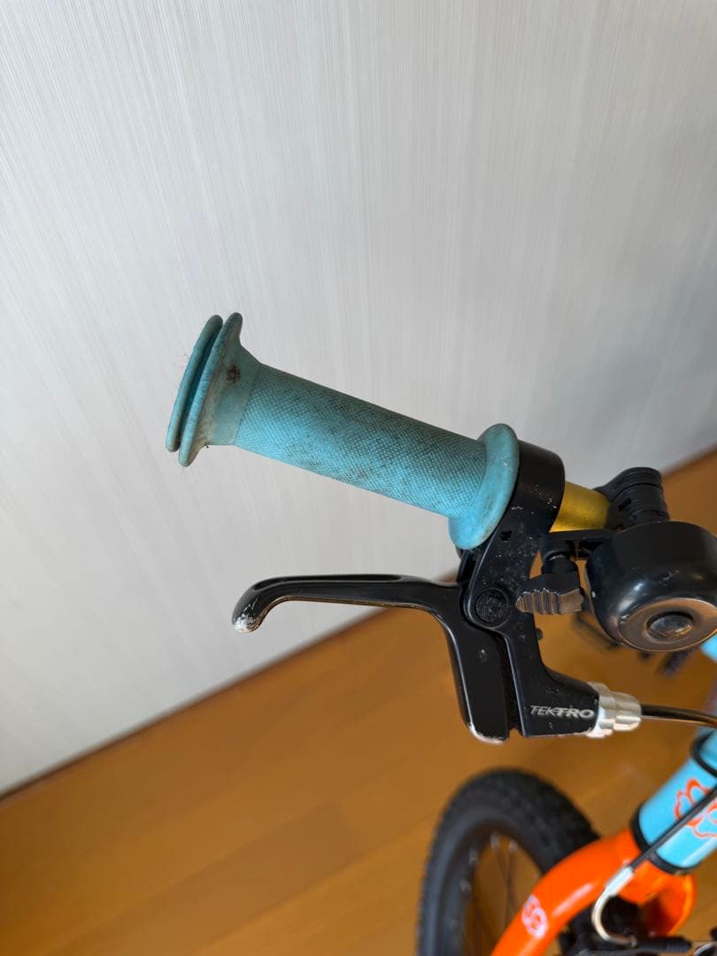 ヨツバサイクル 16インチ ラムネブルー 補助輪付 【神奈川県藤沢市・直接引取】