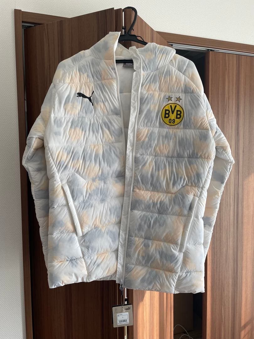 PUMA ドルトムント　ダウンジャケット USサイズS 日本サイズM