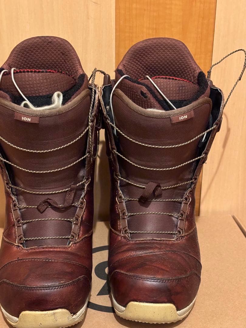 バートンアイオンレザー