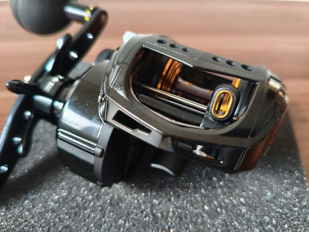 ［新品未使用］レボ ビッグシューター WM50 右ハンドル AbuGarcia