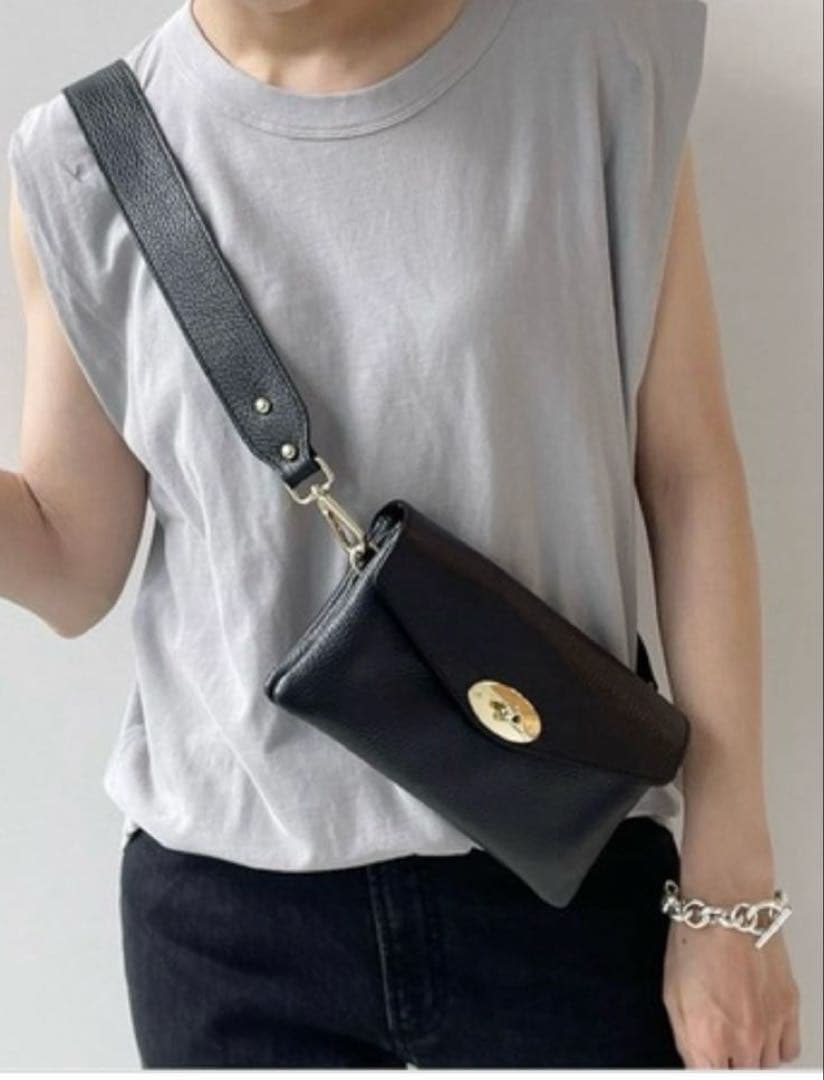 【MARANT】別注ベルト付きショルダーバッグ　ブラック　イタリア製