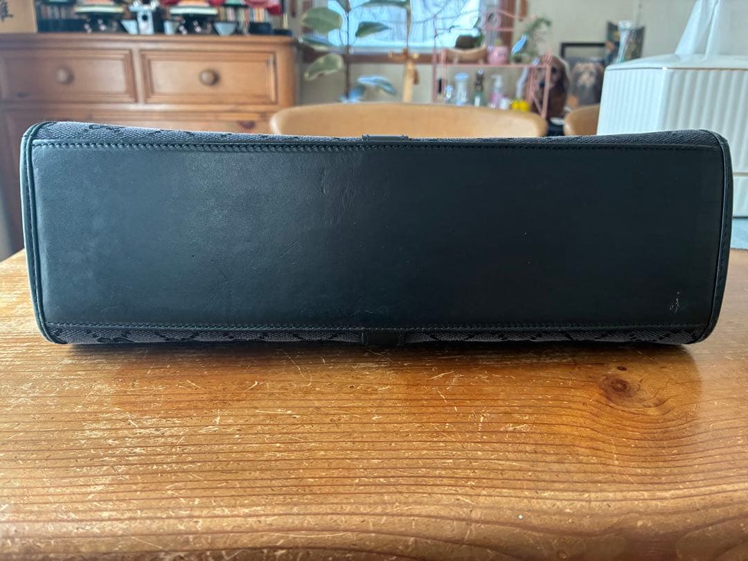 GUCCI グッチ　ブラック ハンドバッグ