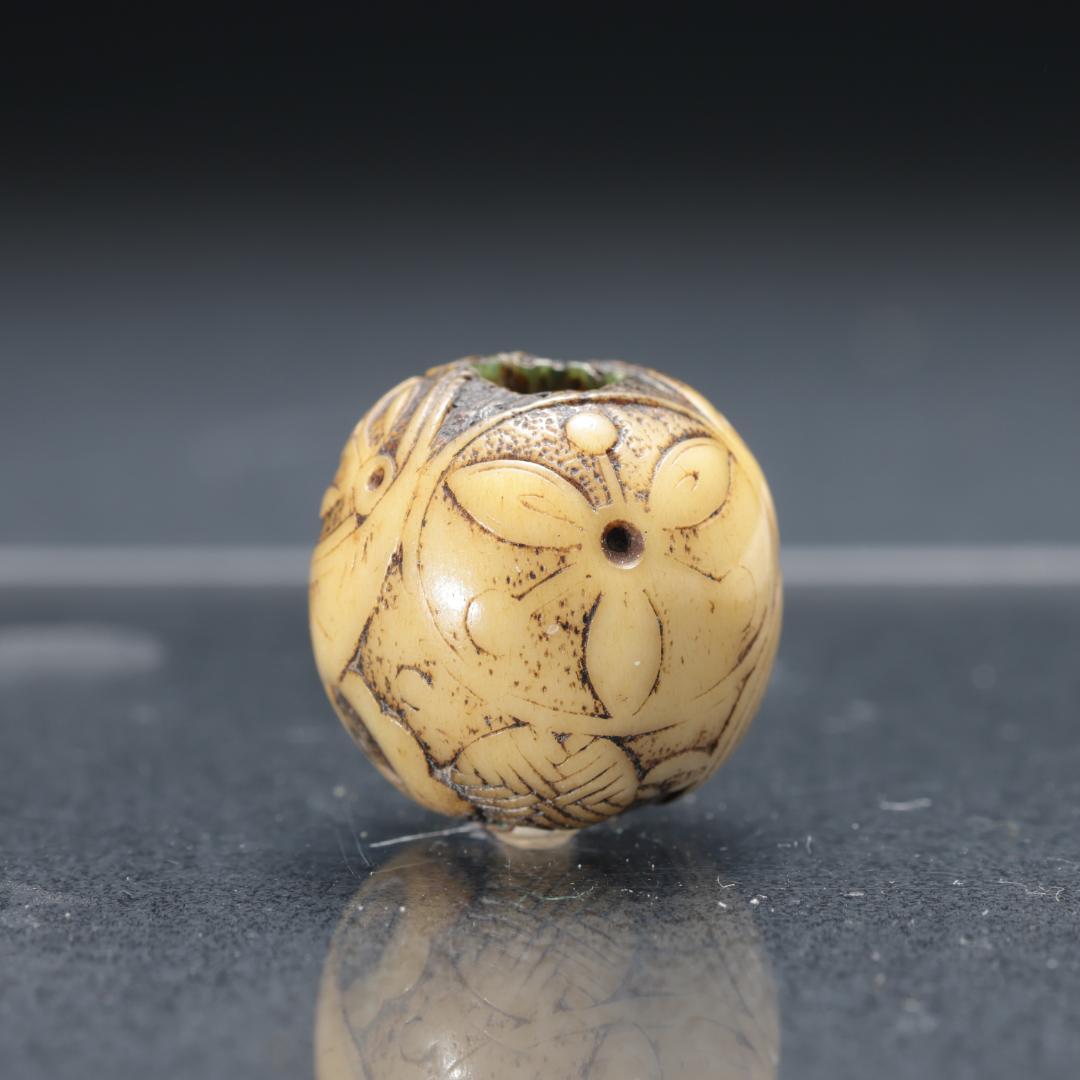 緒締め玉　七宝文　渦　鹿角　骨董　胴乱　印籠　R1446