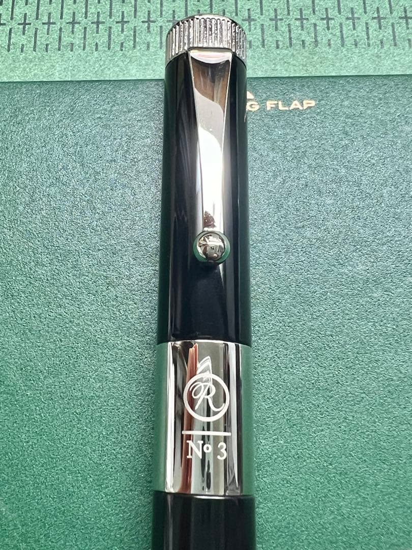 ROMEO No.3 ボールペン 黒　太軸　ロメオ　伊東屋