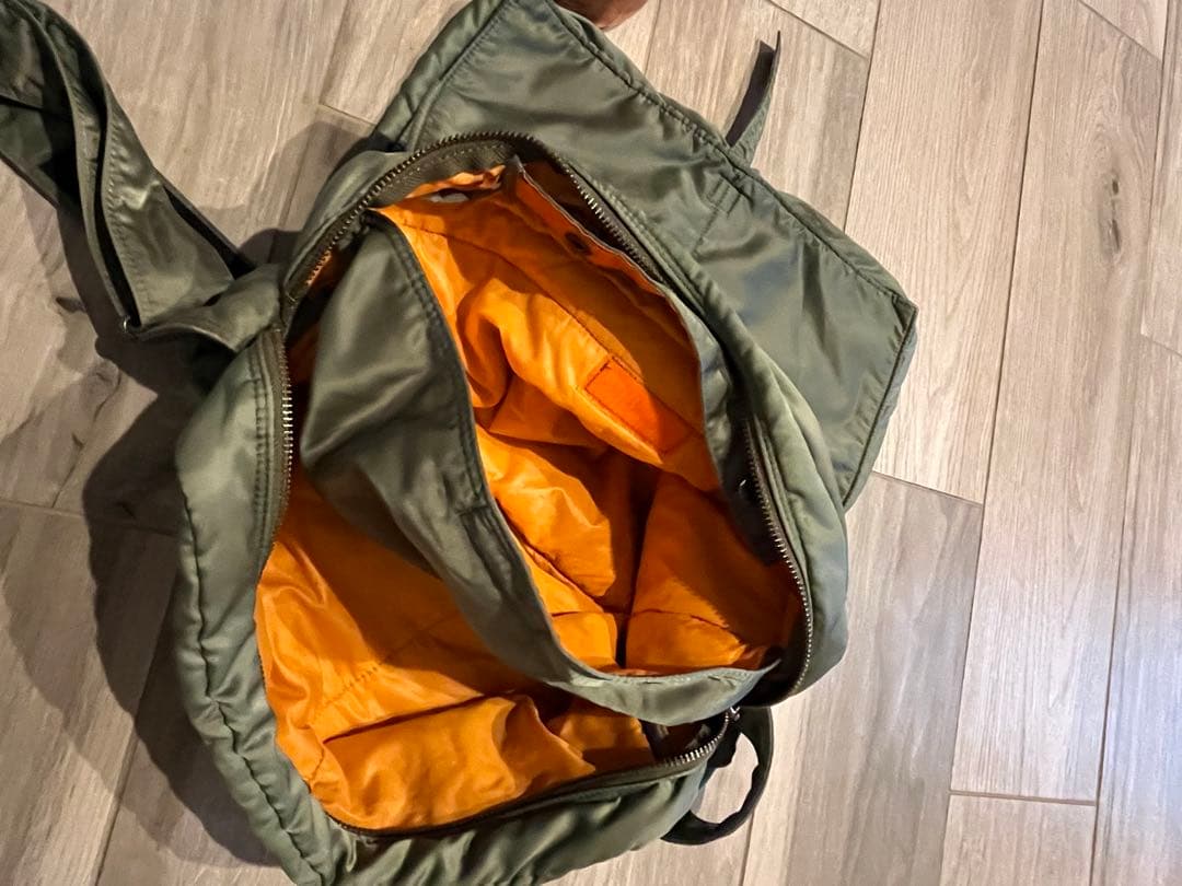 PORTERタンカー ヘルメットバック オリーブグリーン