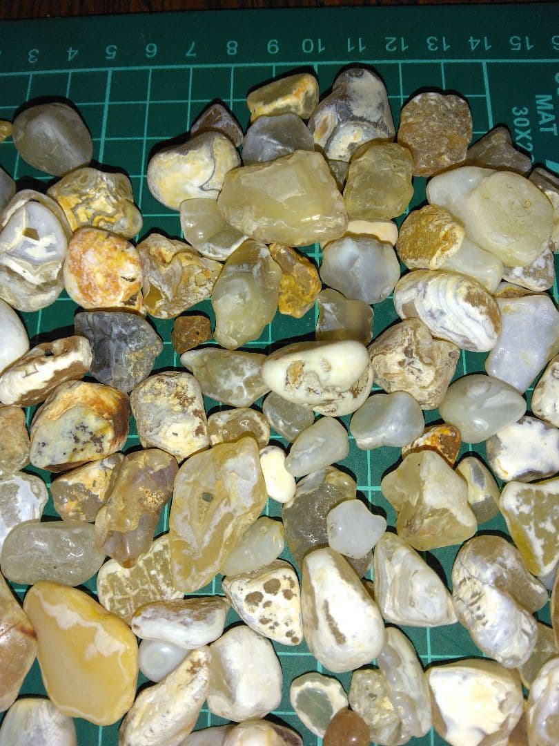 北海道各地産　瑪瑙　瑪瑙原石 鉱物標本　天然石　宝石　厳選美品