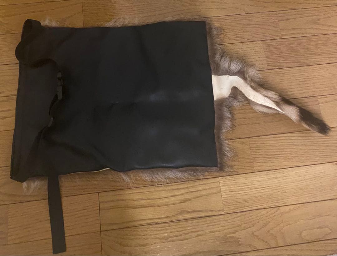 ア*ル様 裏地付ラクーン尻尾付　アライグマ　毛皮敷物　登山尻皮尻当て　ブッシュク