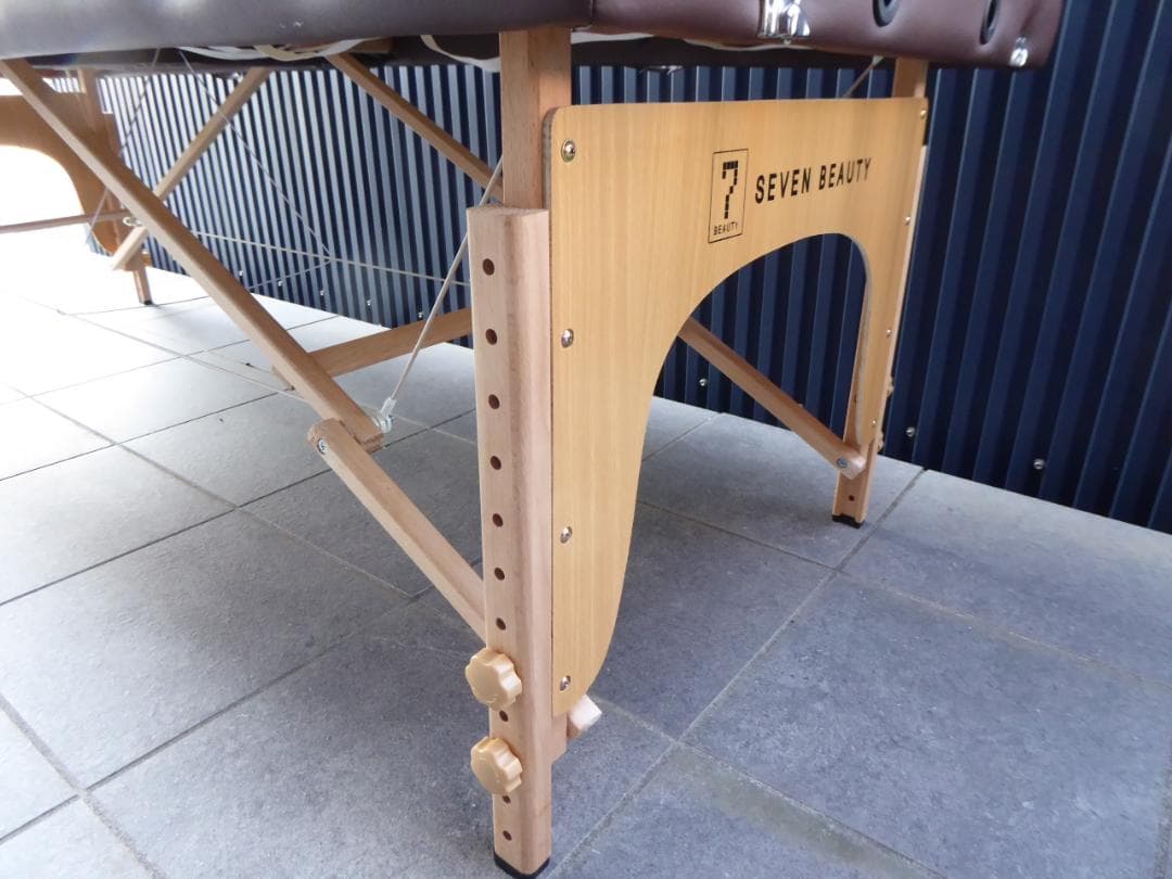 美品　SEVEN BEAUTY 折りたたみ　エステベッド　マッサージベッド