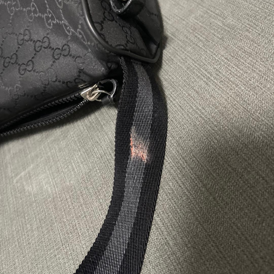 GUCCI GGキャンバス　ショルダーバック　黒