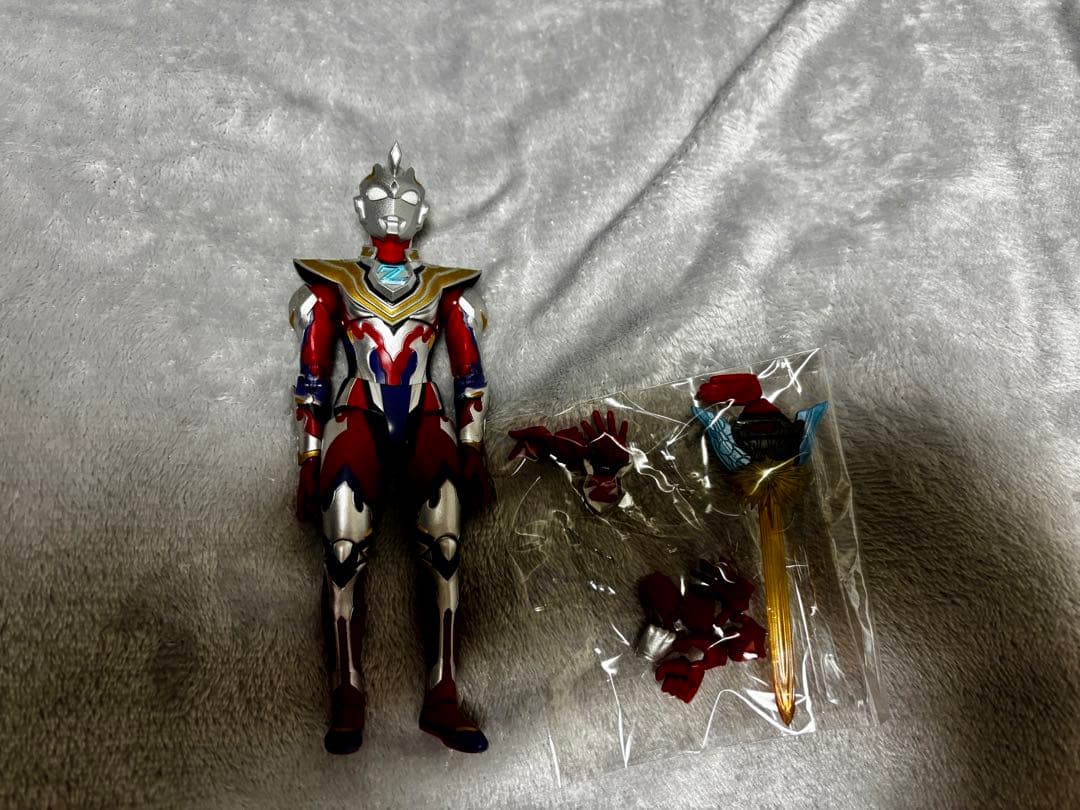 S.H.フィギュアーツ ウルトラマンゼロ　アルファエッジ　ガンマフューチャー