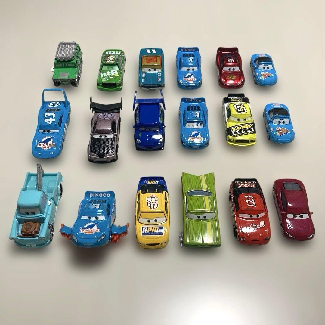 カーズ　マテル　18台