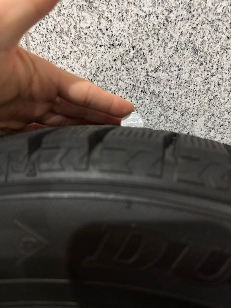 ダンロップ　ウィンターマックス　215/60R16