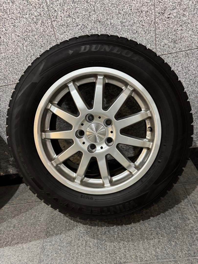ダンロップ　ウィンターマックス　215/60R16