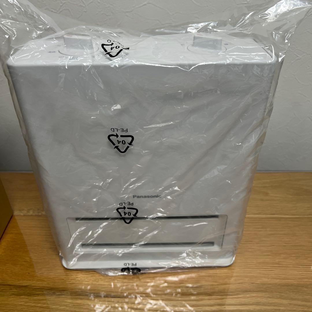 【新品】Panasonic セラミックファンヒーター DS-FA1200-W