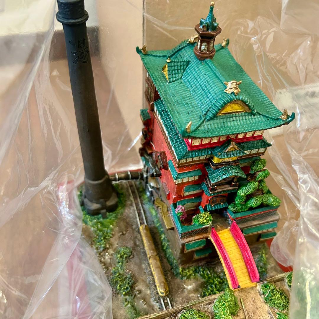 新品 千と千尋の神隠し 油屋 ジオラマ フィギュア