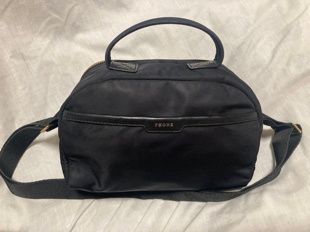 【ひな】Anya Hindmarch クロスボディ 黒 ショルダー バッグ