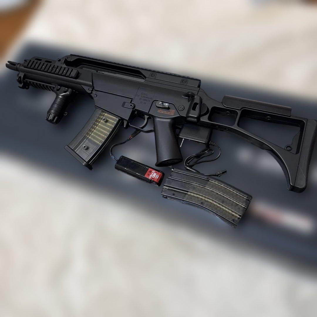 東京マルイ　次世代電動ガン　G36C カスタム　バッテリー　充電器　玉付属