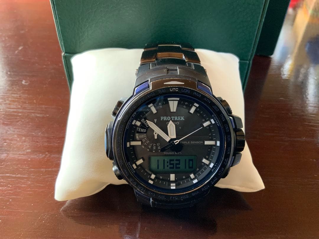 カシオ　プロトレック　腕時計　電波時計