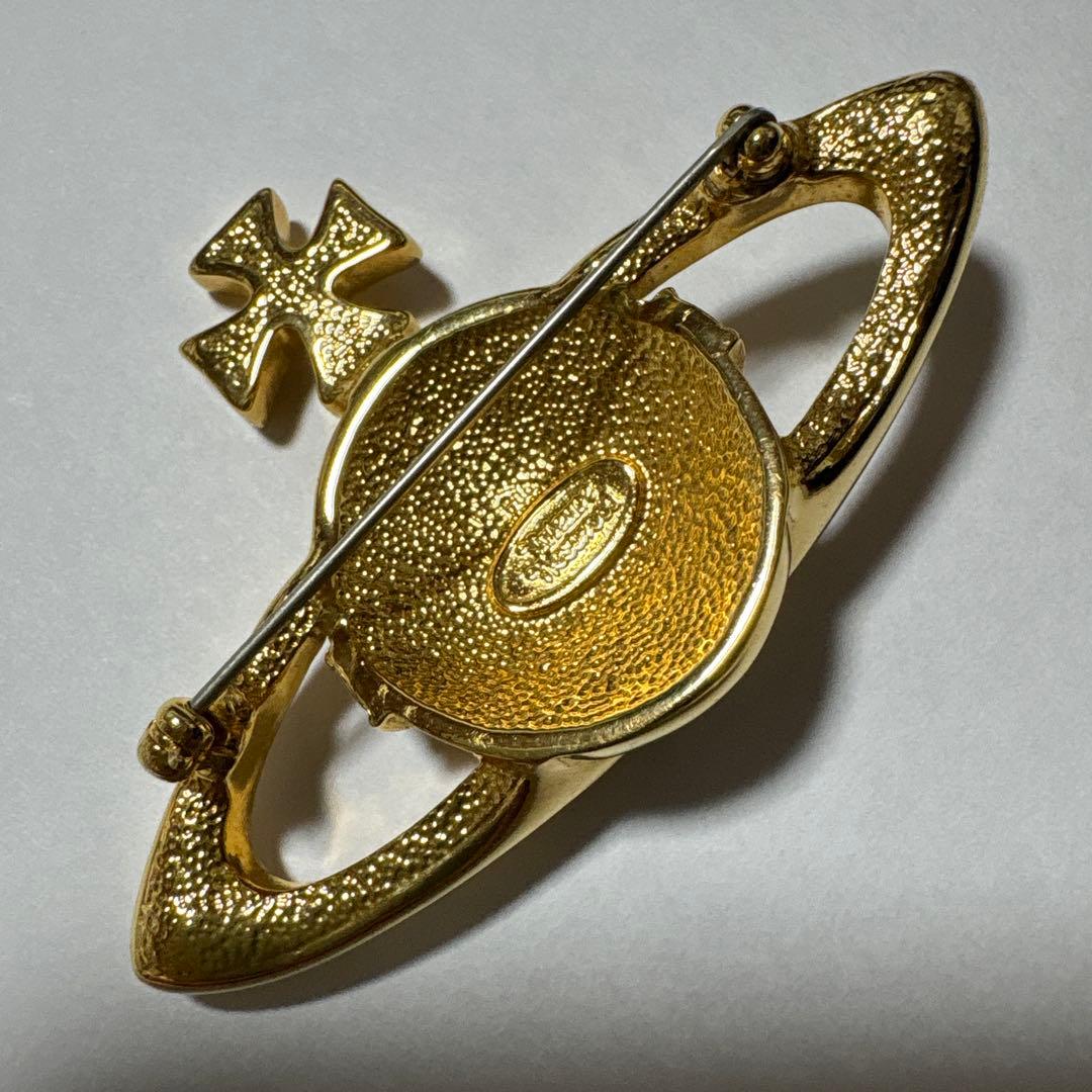 ヴィヴィアン・ウエストウッド　ブローチ