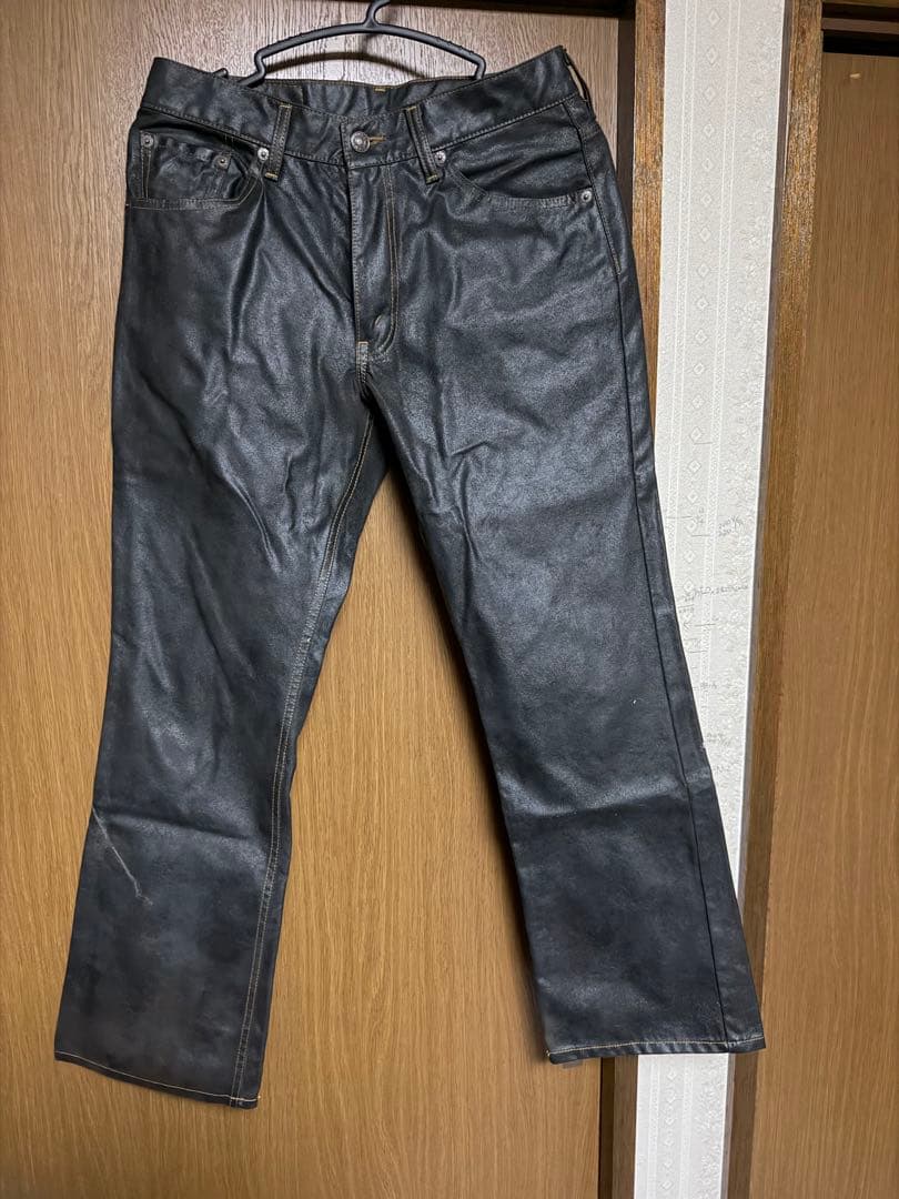 Levi’s コーティングデニム