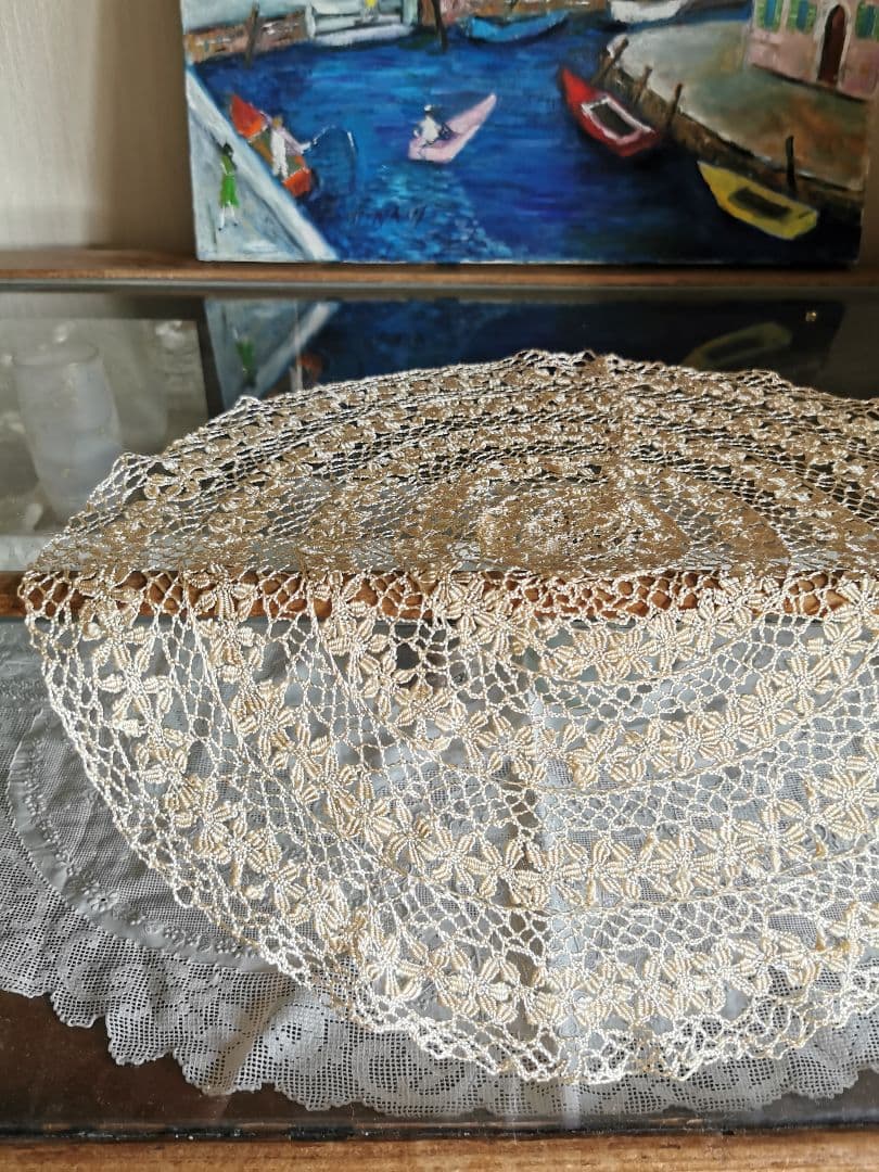 アンティークイタリア マルチーズレース 黄金色の絹糸ボビン編 大判41㎝ドイリー