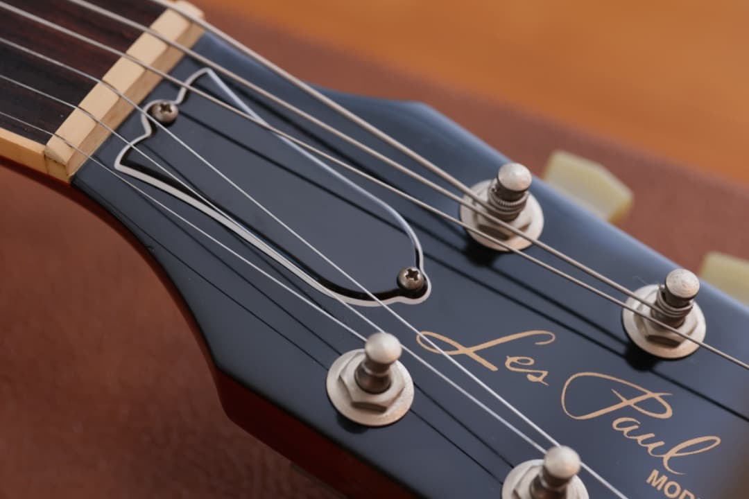 リベリオン　Gibson Les Paul Traditional