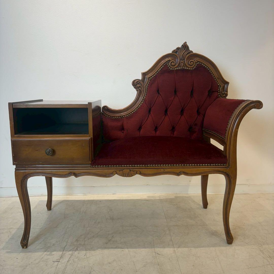 ビクトリアンスタイル ワインレッド　猫足ソファー　アンティーク　引き出し付き