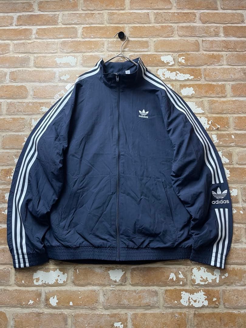 adidas Originals ナイロンジャケット　トラックジャケット　刺繍