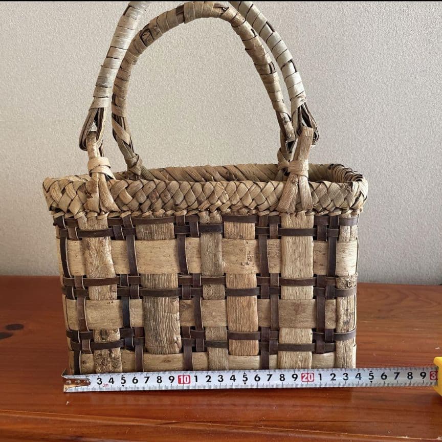 最終値下げ価格！新品　胡桃の籠バック