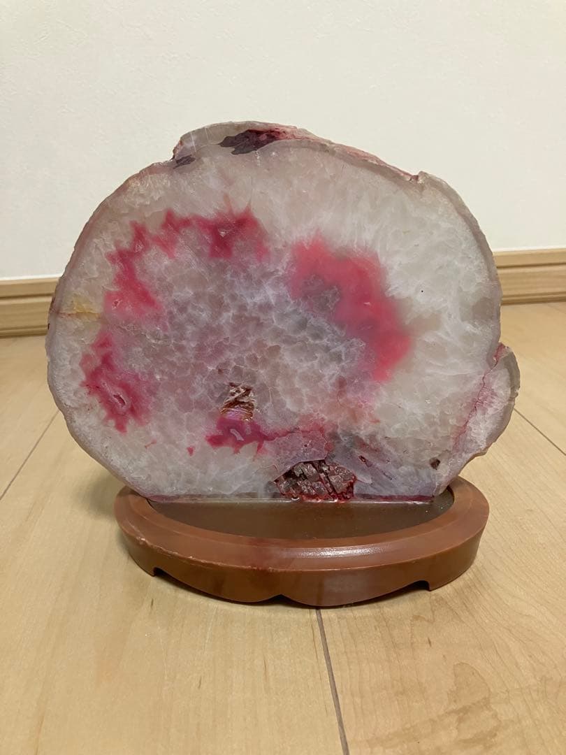 ピンク瑪瑙台座付き