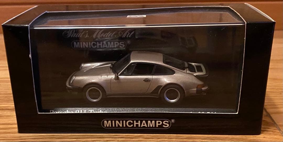MINICHAMPS ポルシェ911 Turbo 1977 1/43