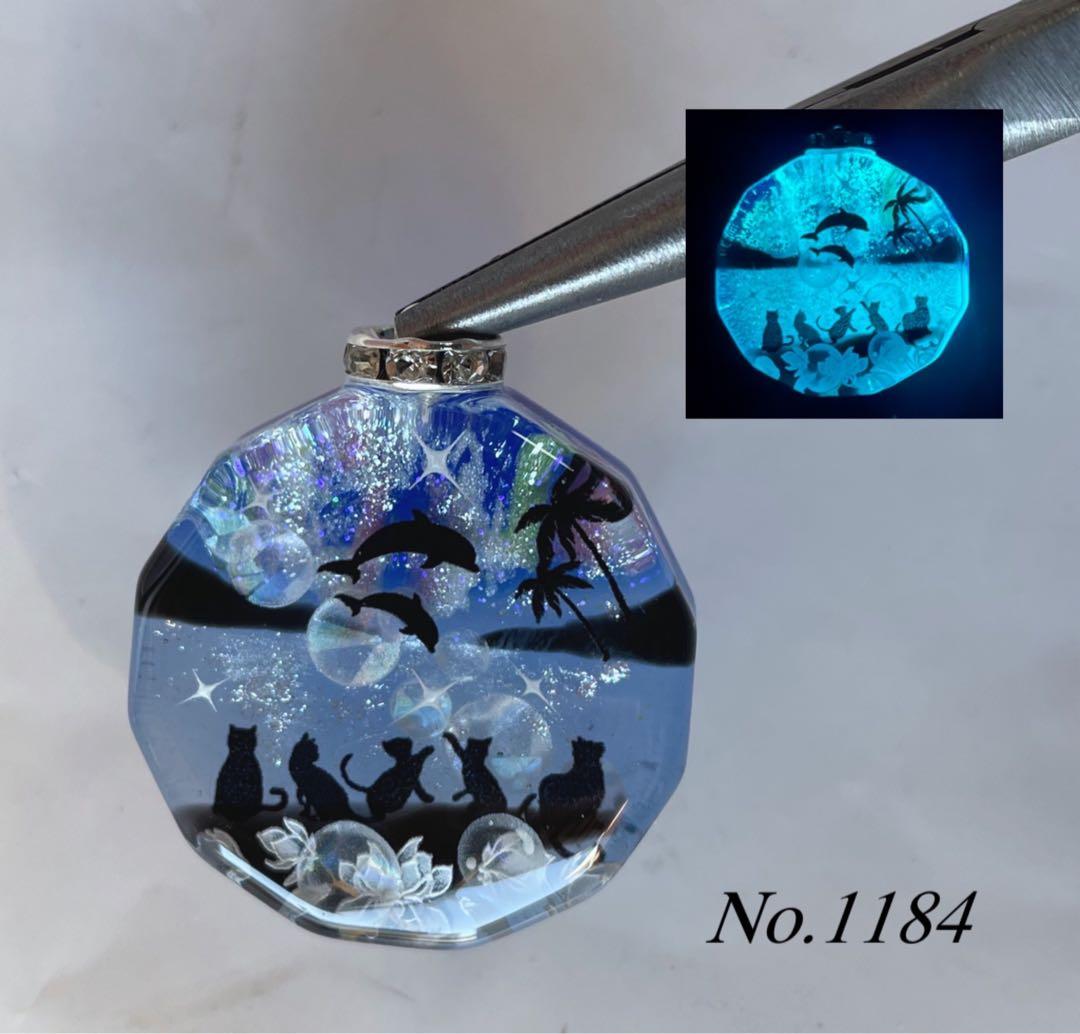 RUKURUKU/紫陽花と鳥居とシマエナガ　蓄光　オルゴナイトキーホルダー