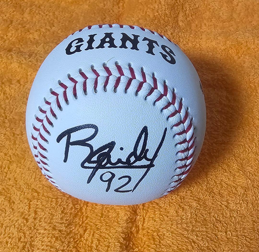 巨人　ジャイアンツ　ライデル・マルティネス　投げ入れサインボール