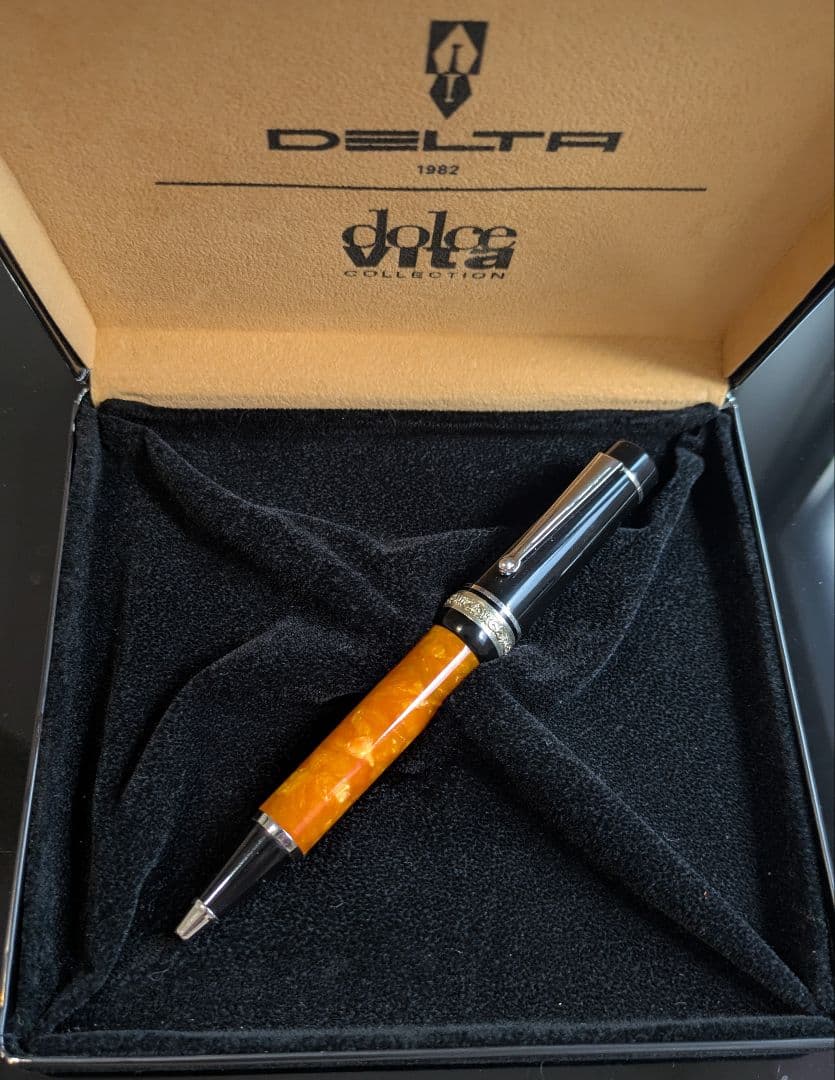 デルタ　ドルチェビータ　ミディアム　ボールペン
