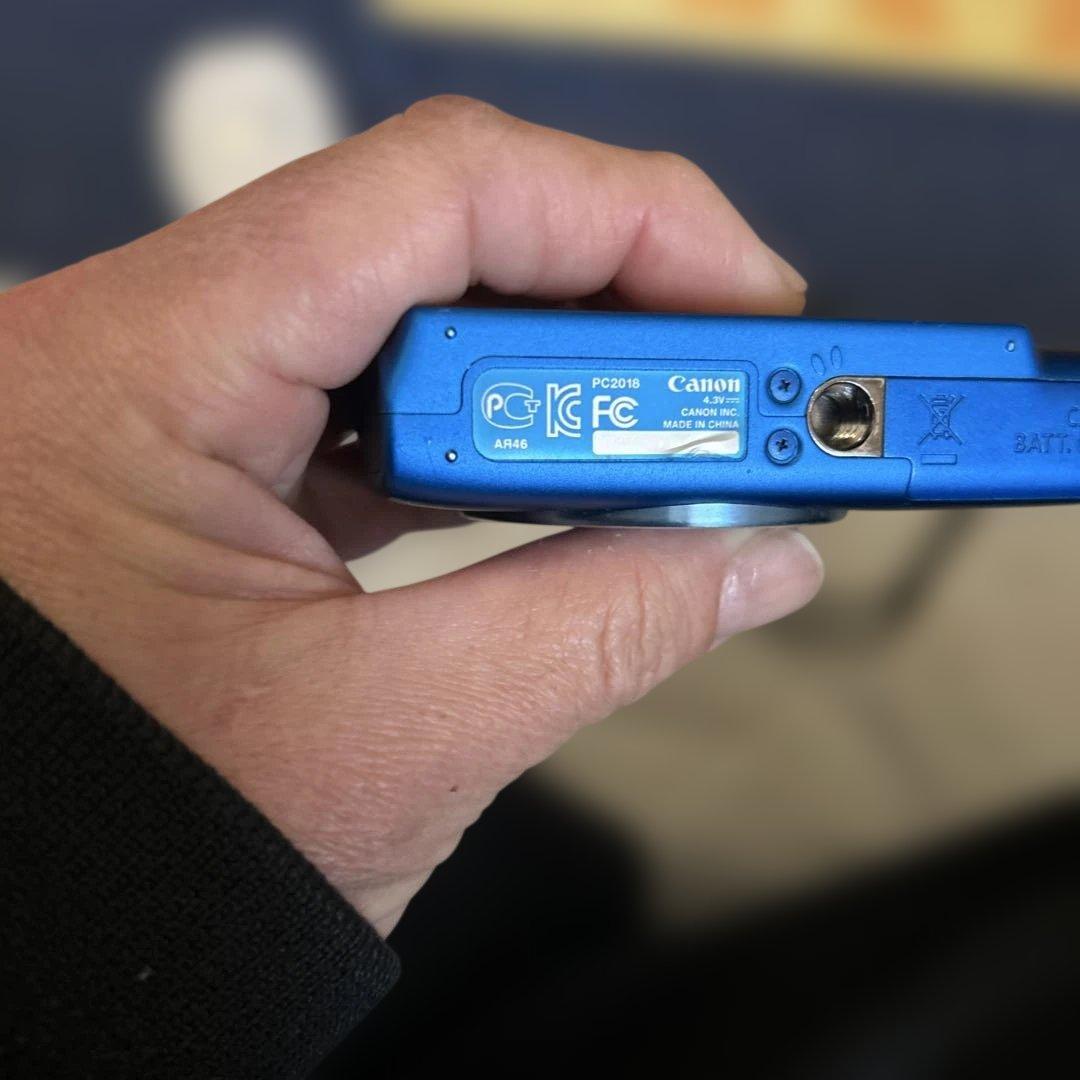 Canon IXY 90F 青 コンパクトデジタルカメラ ジャンク　本体のみ