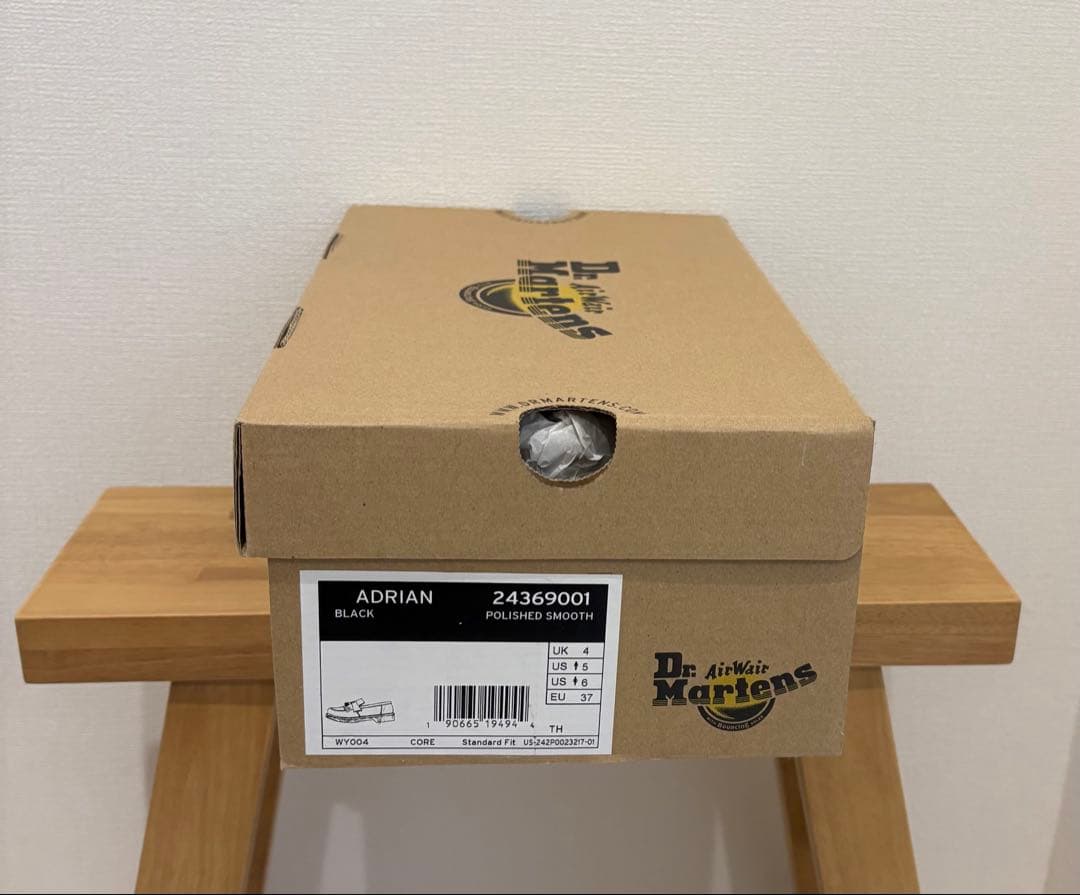新品未使用　Dr. Martens ADRIAN タッセルローファー 黒UK4
