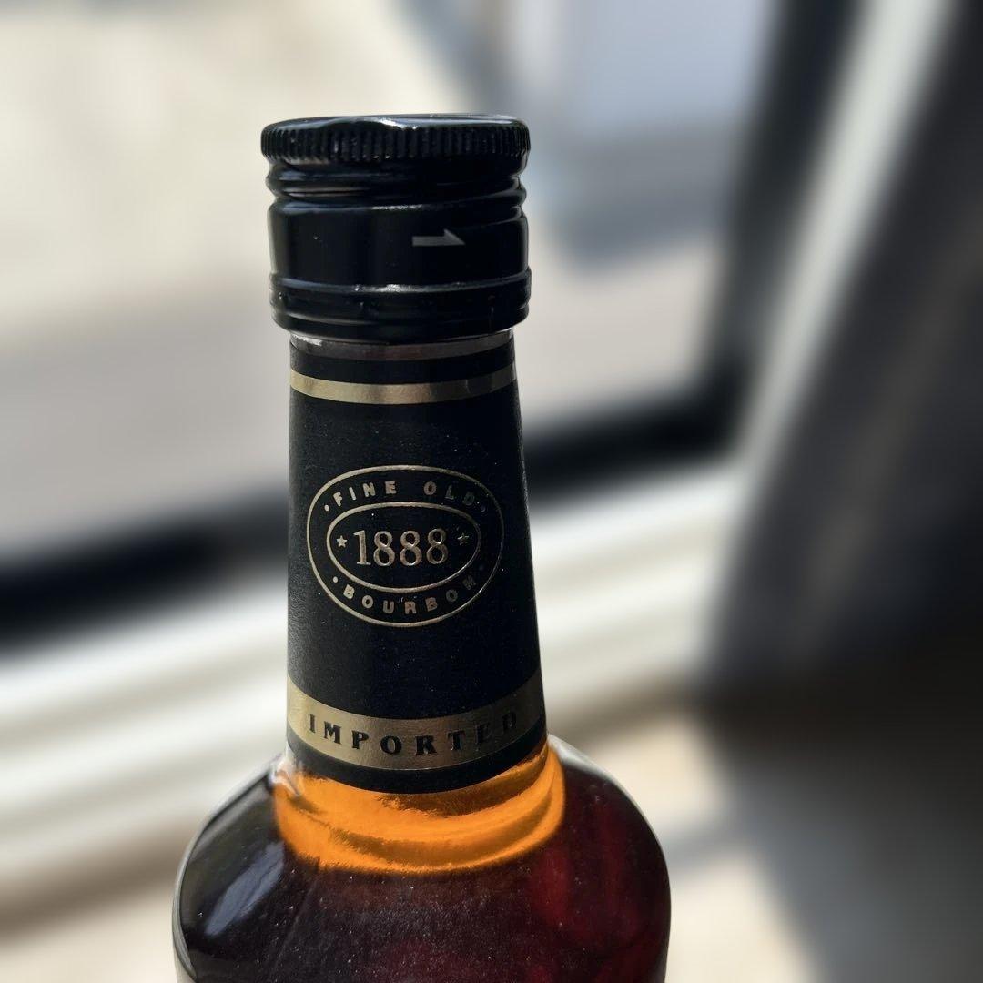 FOUR ROSES　フォアローゼス　ブラックラベル　旧ラベル　700mI