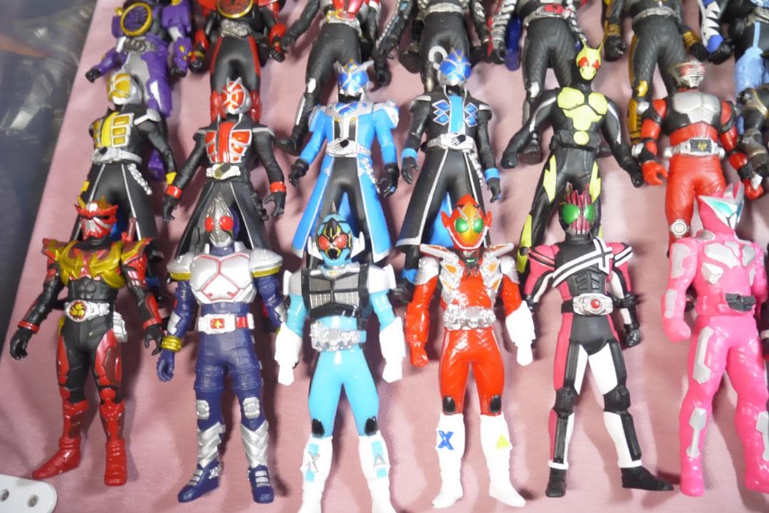 ライダーヒーローシリーズ　ビッグサイズソフビフィギュアなど　85体セット
