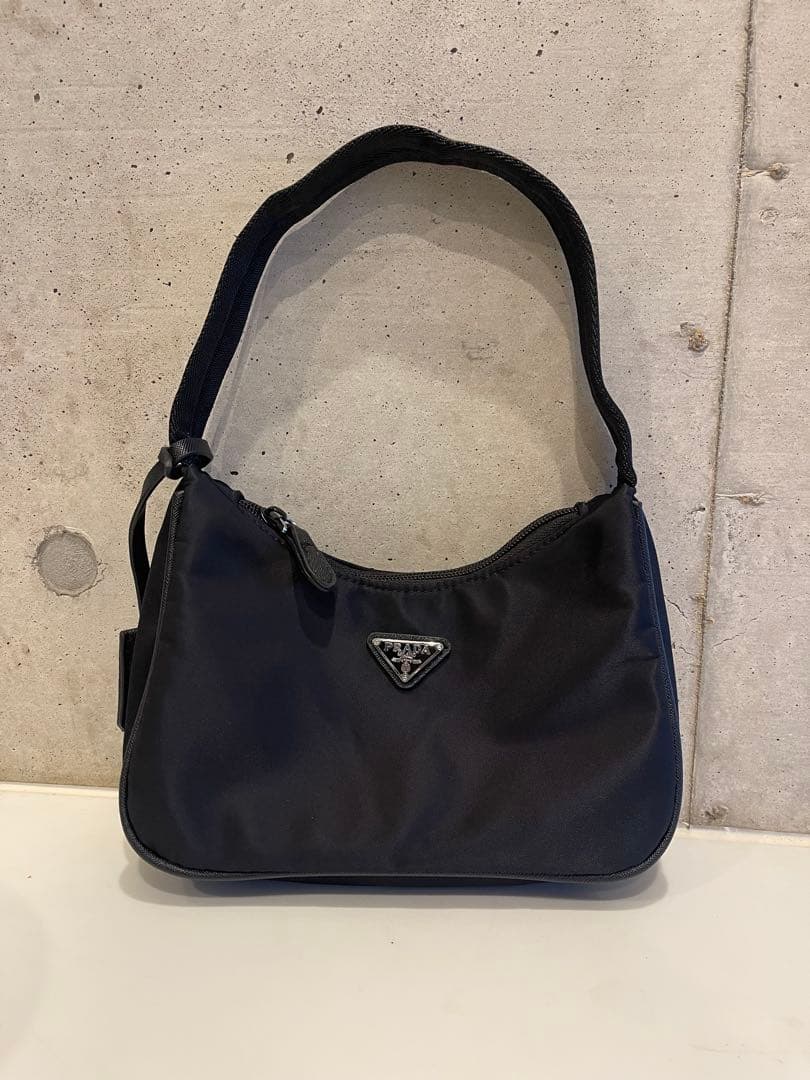 PRADA ノベルティ ショルダーバッグ